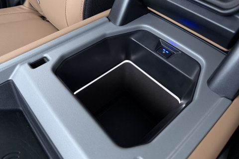 Land Rover Defender 2.0 P300e 110 X | FACELIFT | ClearSight | Meridian Surround | Trekhaak | Luchtvering | Koelbox | Panoramadak | 22 Inch