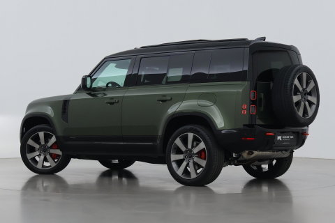 Land Rover Defender 2.0 P300e 110 X | FACELIFT | ClearSight | Meridian Surround | Trekhaak | Luchtvering | Koelbox | Panoramadak | 22 Inch