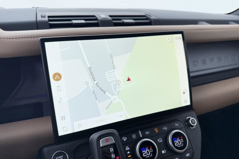 Land Rover Defender 2.0 P300e 110 X | FACELIFT | ClearSight | Meridian Surround | Trekhaak | Luchtvering | Koelbox | Panoramadak | 22 Inch