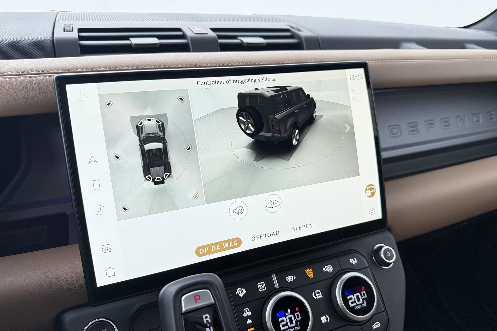 Land Rover Defender 2.0 P300e 110 X | FACELIFT | ClearSight | Meridian Surround | Trekhaak | Luchtvering | Koelbox | Panoramadak | 22 Inch