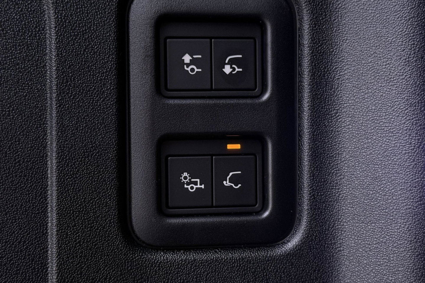 Land Rover Defender 2.0 P300e 110 X | FACELIFT | ClearSight | Meridian Surround | Trekhaak | Luchtvering | Koelbox | Panoramadak | 22 Inch