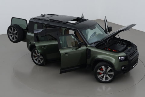 Land Rover Defender 2.0 P300e 110 X | FACELIFT | ClearSight | Meridian Surround | Trekhaak | Luchtvering | Koelbox | Panoramadak | 22 Inch