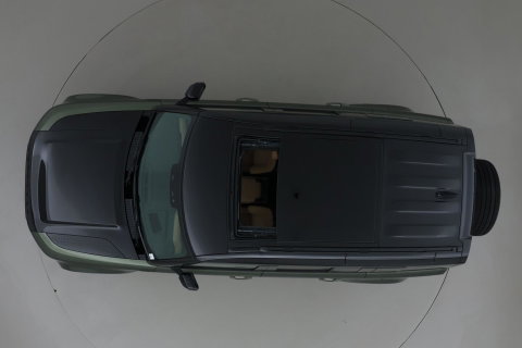 Land Rover Defender 2.0 P300e 110 X | FACELIFT | ClearSight | Meridian Surround | Trekhaak | Luchtvering | Koelbox | Panoramadak | 22 Inch