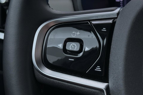 Volvo V90 T8 Plug-in hybrid Plus Dark | ACC | 360° Camera | Harman/Kardon | Keyless | Stoel+Stuurverwarming | Verwarmde Voorruit | Getint Glas