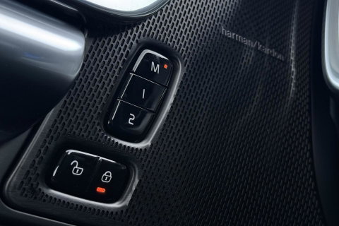Volvo V90 T8 Plug-in hybrid Plus Dark | ACC | 360° Camera | Harman/Kardon | Keyless | Stoel+Stuurverwarming | Verwarmde Voorruit | Getint Glas