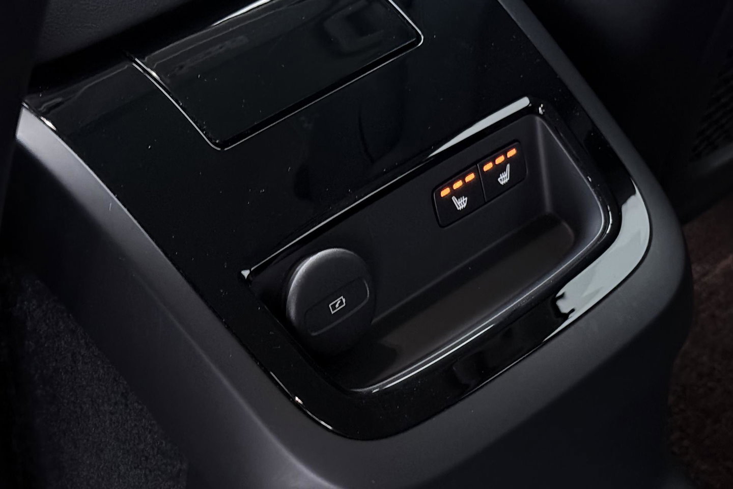 Volvo V90 T8 Plug-in hybrid Plus Dark | ACC | 360° Camera | Harman/Kardon | Keyless | Stoel+Stuurverwarming | Verwarmde Voorruit | Getint Glas