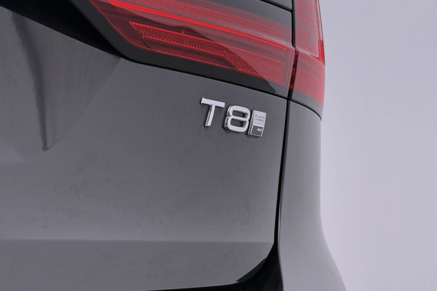 Volvo V90 T8 Plug-in hybrid Plus Dark | ACC | 360° Camera | Harman/Kardon | Keyless | Stoel+Stuurverwarming | Verwarmde Voorruit | Getint Glas