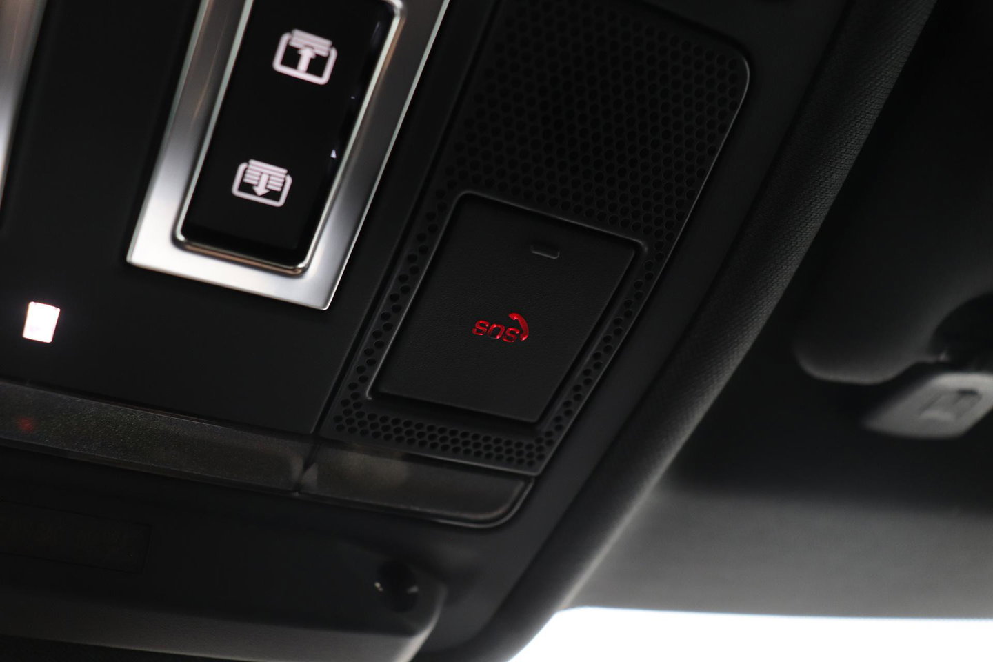 Land Rover Range Rover Evoque P270e PHEV Dynamic SE | Black Pack | Schuif/kanteldak | ACC | 20 Inch | Stuur+Voorruitverwarming