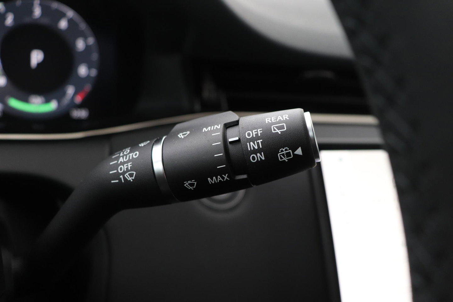 Land Rover Range Rover Evoque P270e PHEV Dynamic SE | Black Pack | Schuif/kanteldak | ACC | 20 Inch | Stuur+Voorruitverwarming