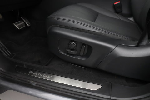 Land Rover Range Rover Evoque P270e PHEV Dynamic SE | Black Pack | Schuif/kanteldak | ACC | 20 Inch | Stuur+Voorruitverwarming