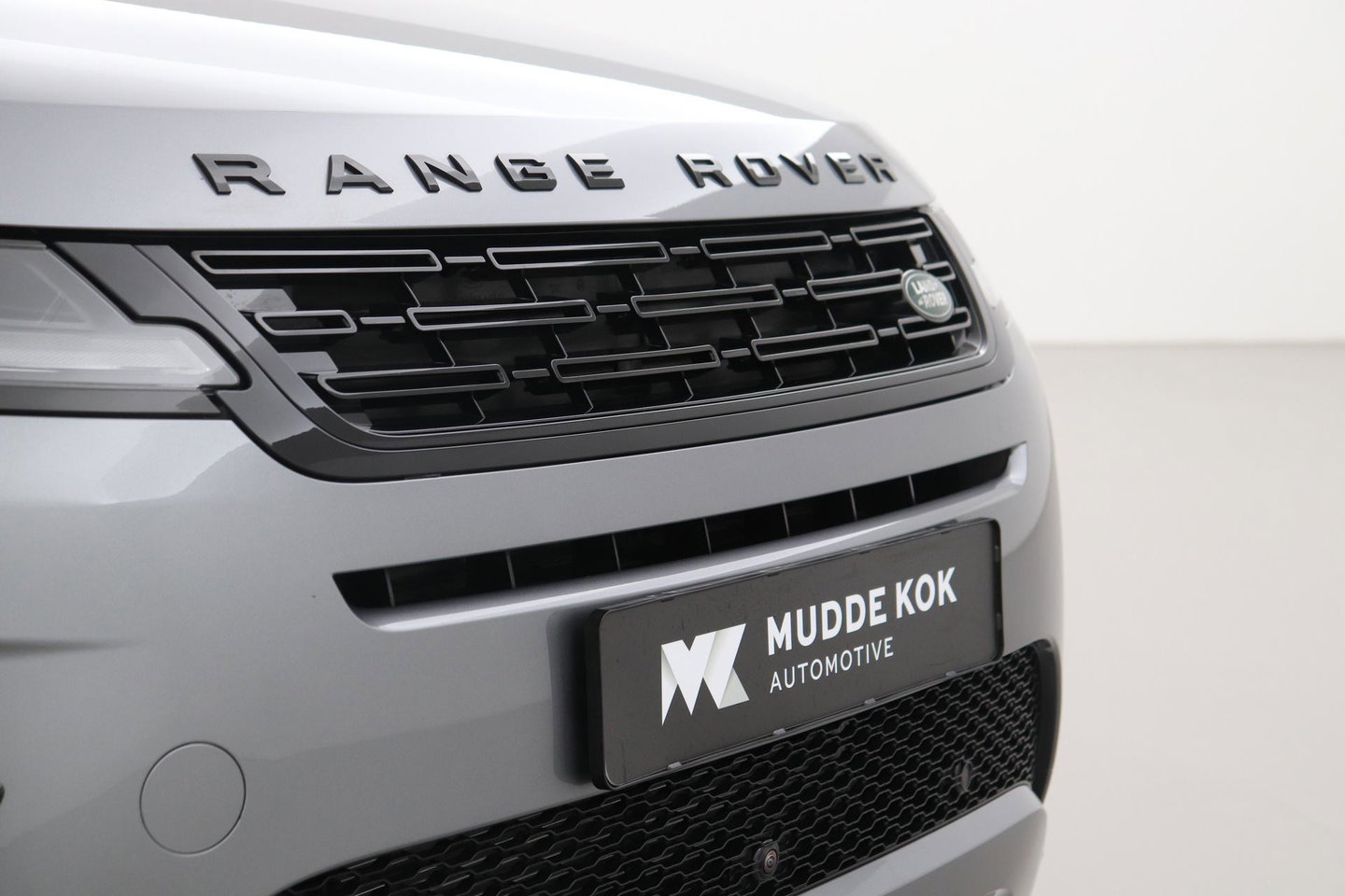 Land Rover Range Rover Evoque P270e PHEV Dynamic SE | Black Pack | Schuif/kanteldak | ACC | 20 Inch | Stuur+Voorruitverwarming