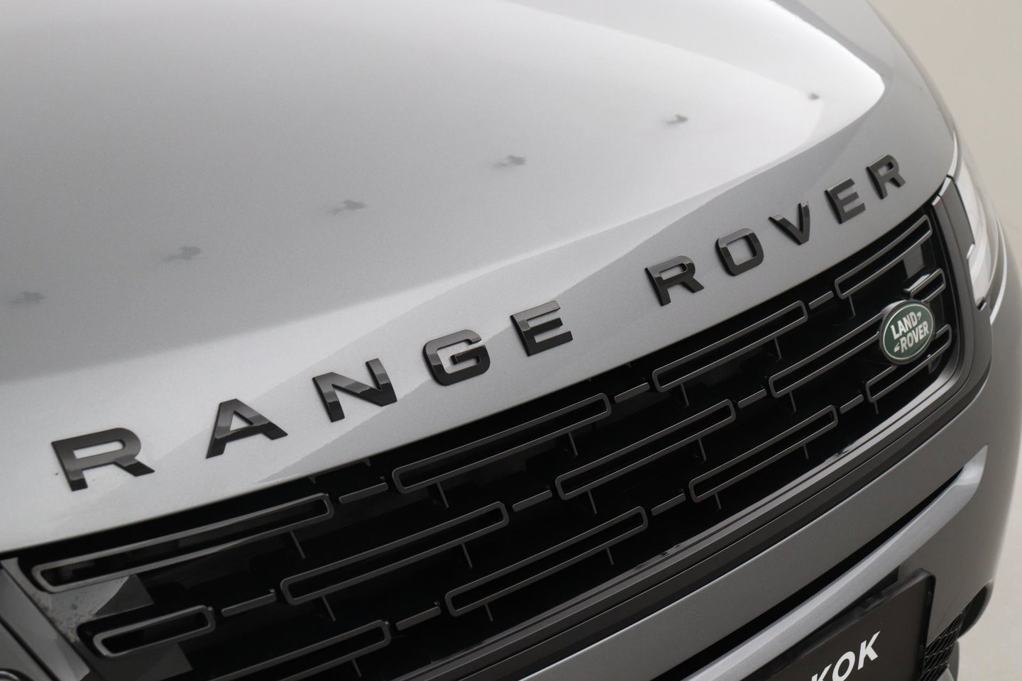 Land Rover Range Rover Evoque P270e PHEV Dynamic SE | Black Pack | Schuif/kanteldak | ACC | 20 Inch | Stuur+Voorruitverwarming