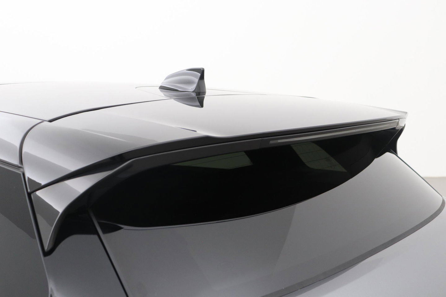 Land Rover Range Rover Evoque P270e PHEV Dynamic SE | Black Pack | Schuif/kanteldak | ACC | 20 Inch | Stuur+Voorruitverwarming