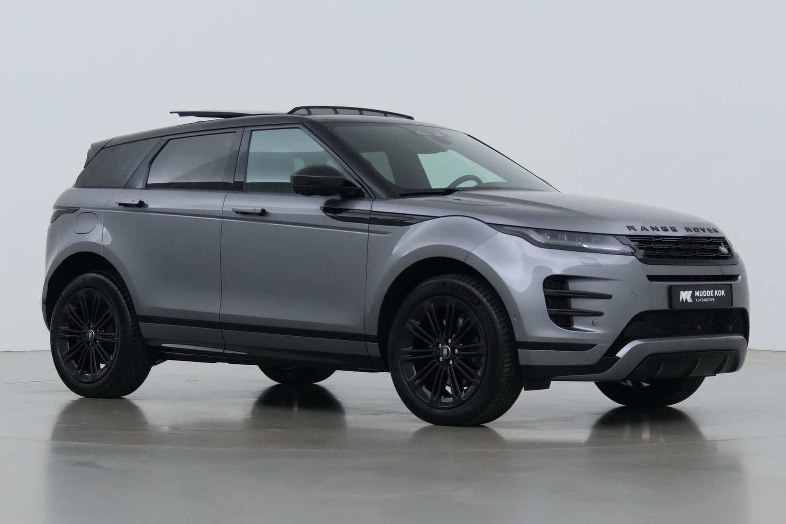 Land Rover Range Rover Evoque P270e PHEV Dynamic SE | Black Pack | Schuif/kanteldak | ACC | 20 Inch | Stuur+Voorruitverwarming