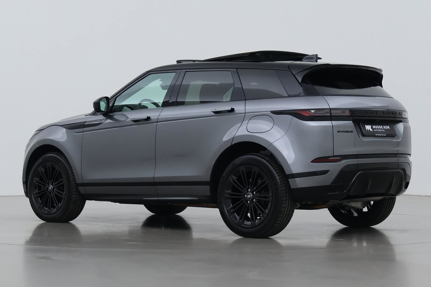 Land Rover Range Rover Evoque P270e PHEV Dynamic SE | Black Pack | Schuif/kanteldak | ACC | 20 Inch | Stuur+Voorruitverwarming