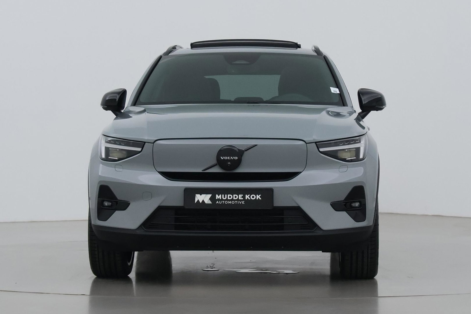 Volvo EX40 Single Motor Extended Range Plus Black Ed. 82 kWh | ACC | Panoramadak | 360° Camera | Harman/Kardon | BLIS | 20 Inch
