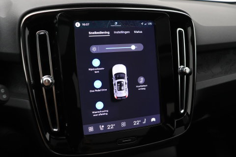 Volvo EX40 Single Motor Extended Range Plus Black Ed. 82 kWh | ACC | Panoramadak | 360° Camera | Harman/Kardon | BLIS | 20 Inch