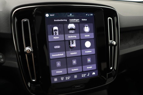 Volvo EX40 Single Motor Extended Range Plus Black Ed. 82 kWh | ACC | Panoramadak | 360° Camera | Harman/Kardon | BLIS | 20 Inch