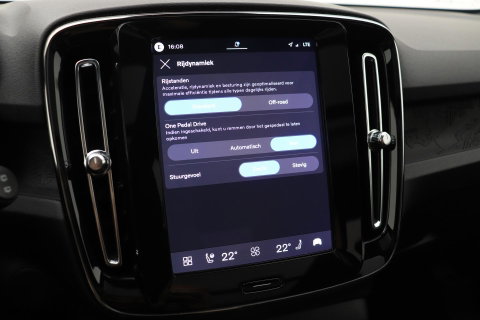 Volvo EX40 Single Motor Extended Range Plus Black Ed. 82 kWh | ACC | Panoramadak | 360° Camera | Harman/Kardon | BLIS | 20 Inch