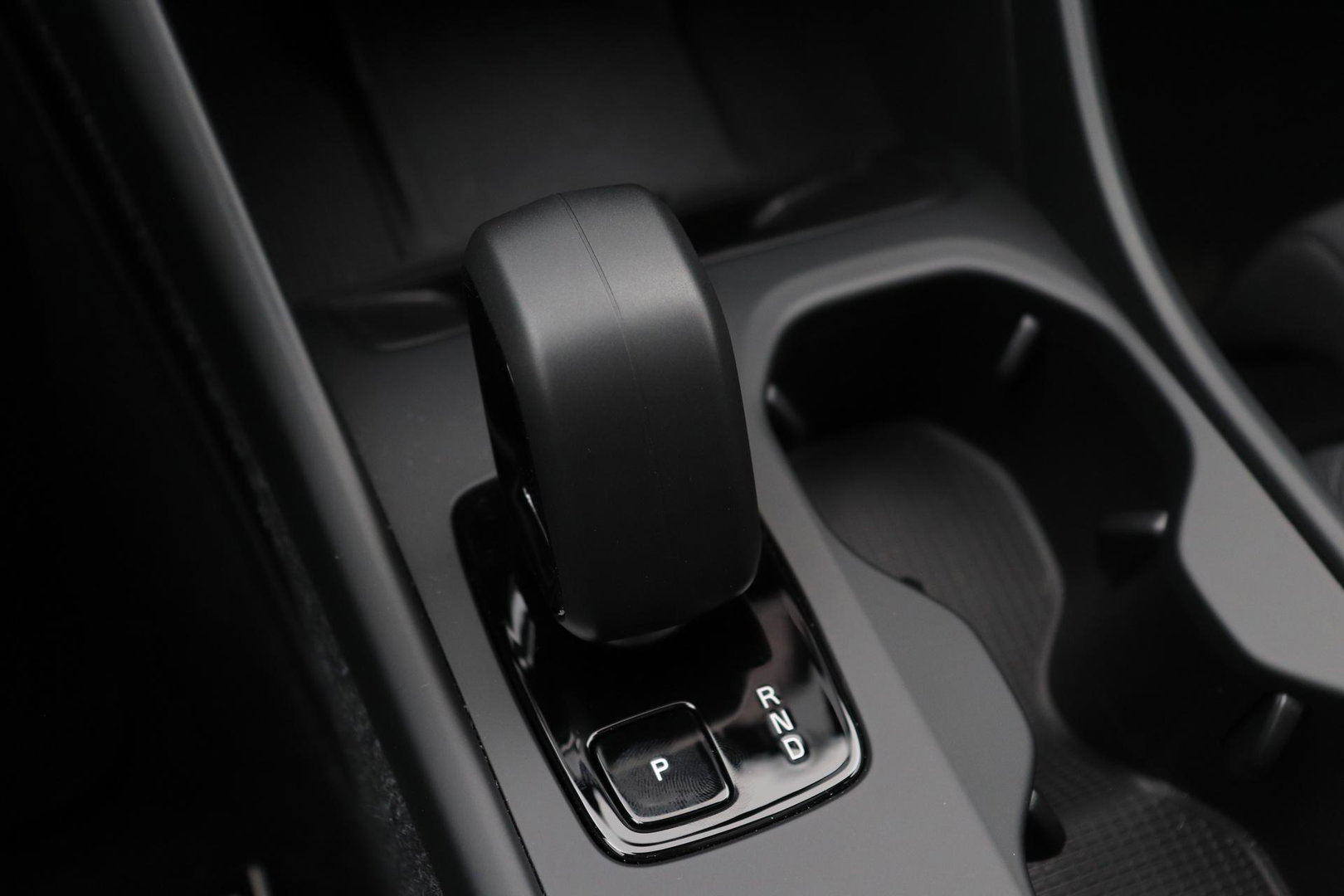 Volvo EX40 Single Motor Extended Range Plus Black Ed. 82 kWh | ACC | Panoramadak | 360° Camera | Harman/Kardon | BLIS | 20 Inch