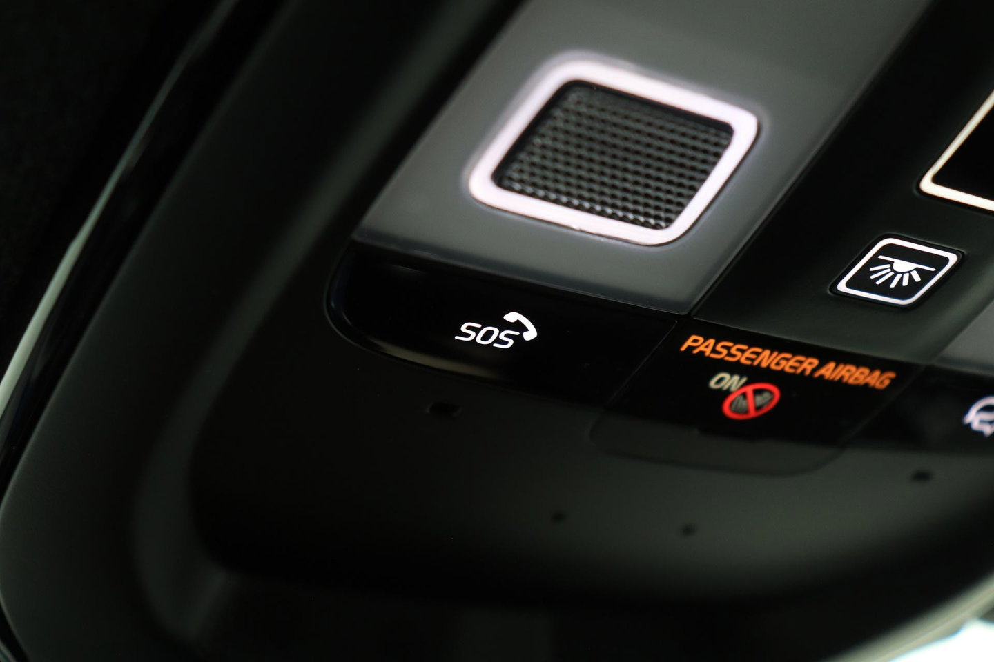 Volvo EX40 Single Motor Extended Range Plus Black Ed. 82 kWh | ACC | Panoramadak | 360° Camera | Harman/Kardon | BLIS | 20 Inch