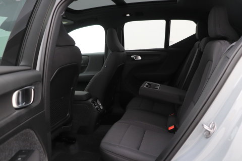 Volvo EX40 Single Motor Extended Range Plus Black Ed. 82 kWh | ACC | Panoramadak | 360° Camera | Harman/Kardon | BLIS | 20 Inch