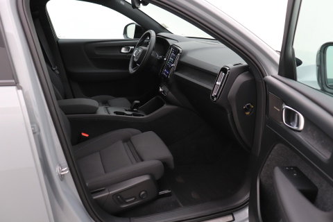 Volvo EX40 Single Motor Extended Range Plus Black Ed. 82 kWh | ACC | Panoramadak | 360° Camera | Harman/Kardon | BLIS | 20 Inch