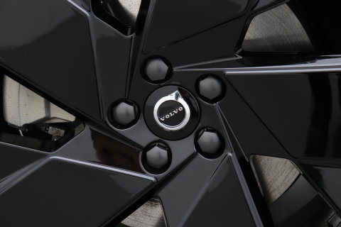 Volvo EX40 Single Motor Extended Range Plus Black Ed. 82 kWh | ACC | Panoramadak | 360° Camera | Harman/Kardon | BLIS | 20 Inch