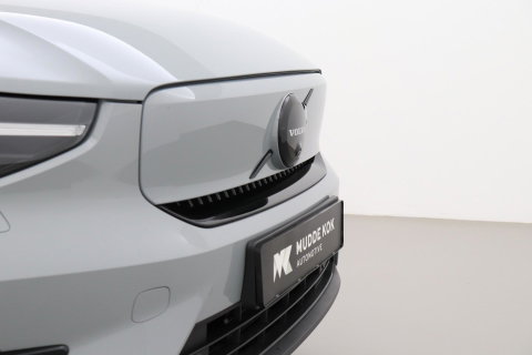 Volvo EX40 Single Motor Extended Range Plus Black Ed. 82 kWh | ACC | Panoramadak | 360° Camera | Harman/Kardon | BLIS | 20 Inch