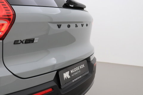 Volvo EX40 Single Motor Extended Range Plus Black Ed. 82 kWh | ACC | Panoramadak | 360° Camera | Harman/Kardon | BLIS | 20 Inch