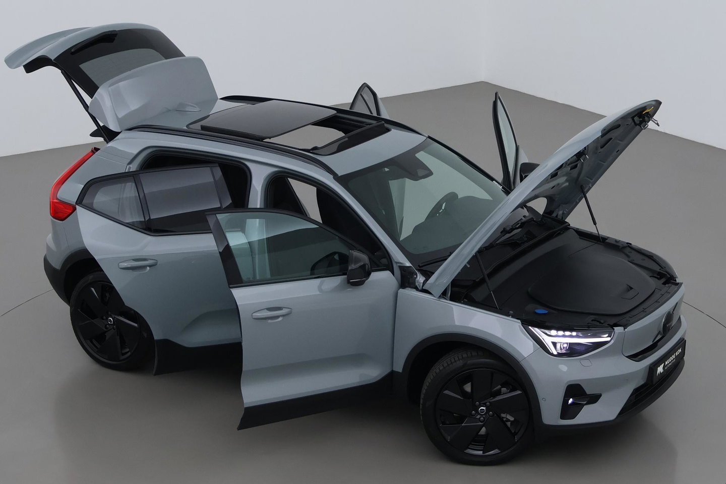 Volvo EX40 Single Motor Extended Range Plus Black Ed. 82 kWh | ACC | Panoramadak | 360° Camera | Harman/Kardon | BLIS | 20 Inch