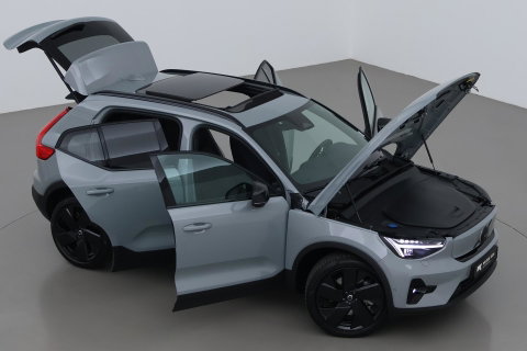 Volvo EX40 Single Motor Extended Range Plus Black Ed. 82 kWh | ACC | Panoramadak | 360° Camera | Harman/Kardon | BLIS | 20 Inch