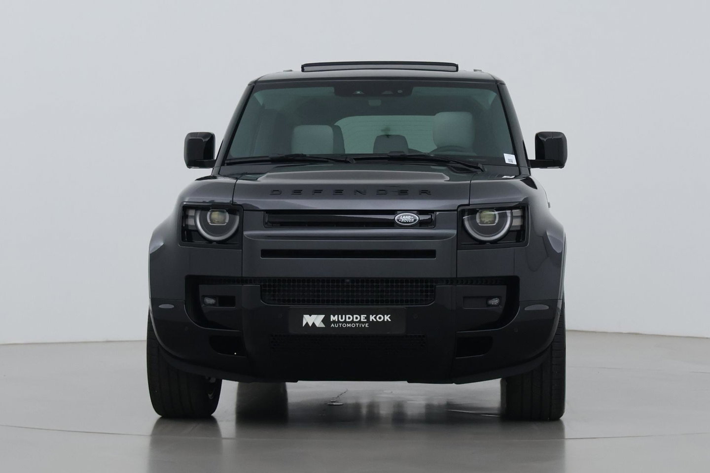 Land Rover Defender 2.0 P300e 110 X-Dynamic HSE | FACELIFT | ClearSight | Meridian Surround | Head-Up | ACC | Panoramadak | Trekhaak
