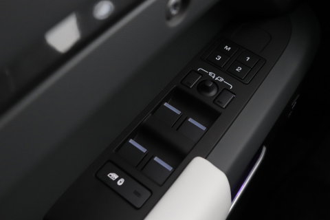 Land Rover Defender 2.0 P300e 110 X-Dynamic HSE | FACELIFT | ClearSight | Meridian Surround | Head-Up | ACC | Panoramadak | Trekhaak