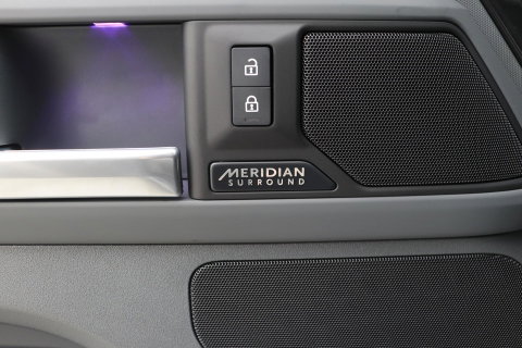 Land Rover Defender 2.0 P300e 110 X-Dynamic HSE | FACELIFT | ClearSight | Meridian Surround | Head-Up | ACC | Panoramadak | Trekhaak