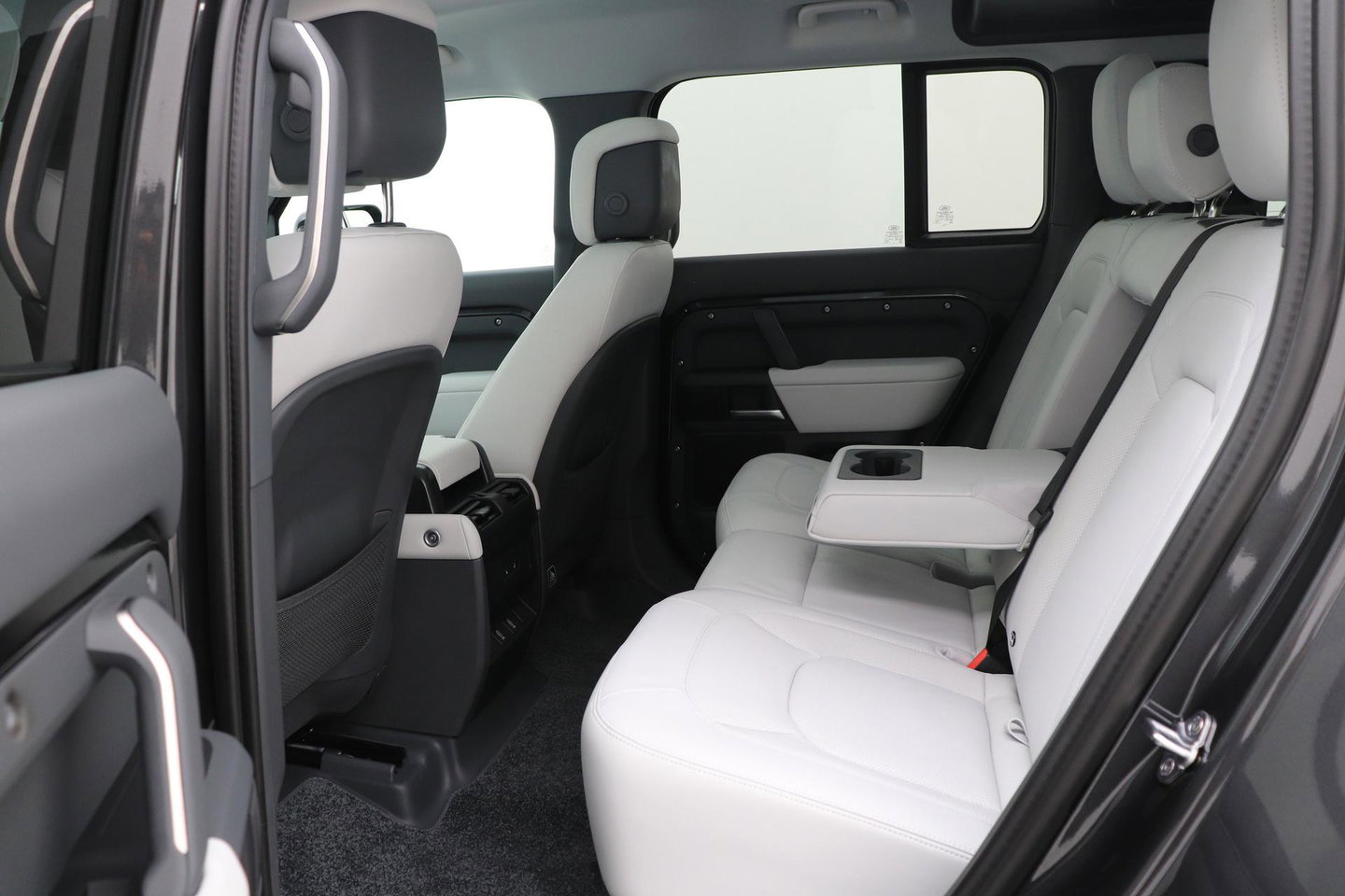 Land Rover Defender 2.0 P300e 110 X-Dynamic HSE | FACELIFT | ClearSight | Meridian Surround | Head-Up | ACC | Panoramadak | Trekhaak