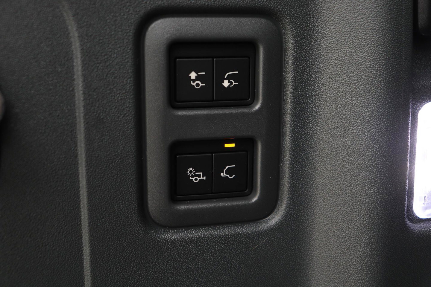 Land Rover Defender 2.0 P300e 110 X-Dynamic HSE | FACELIFT | ClearSight | Meridian Surround | Head-Up | ACC | Panoramadak | Trekhaak
