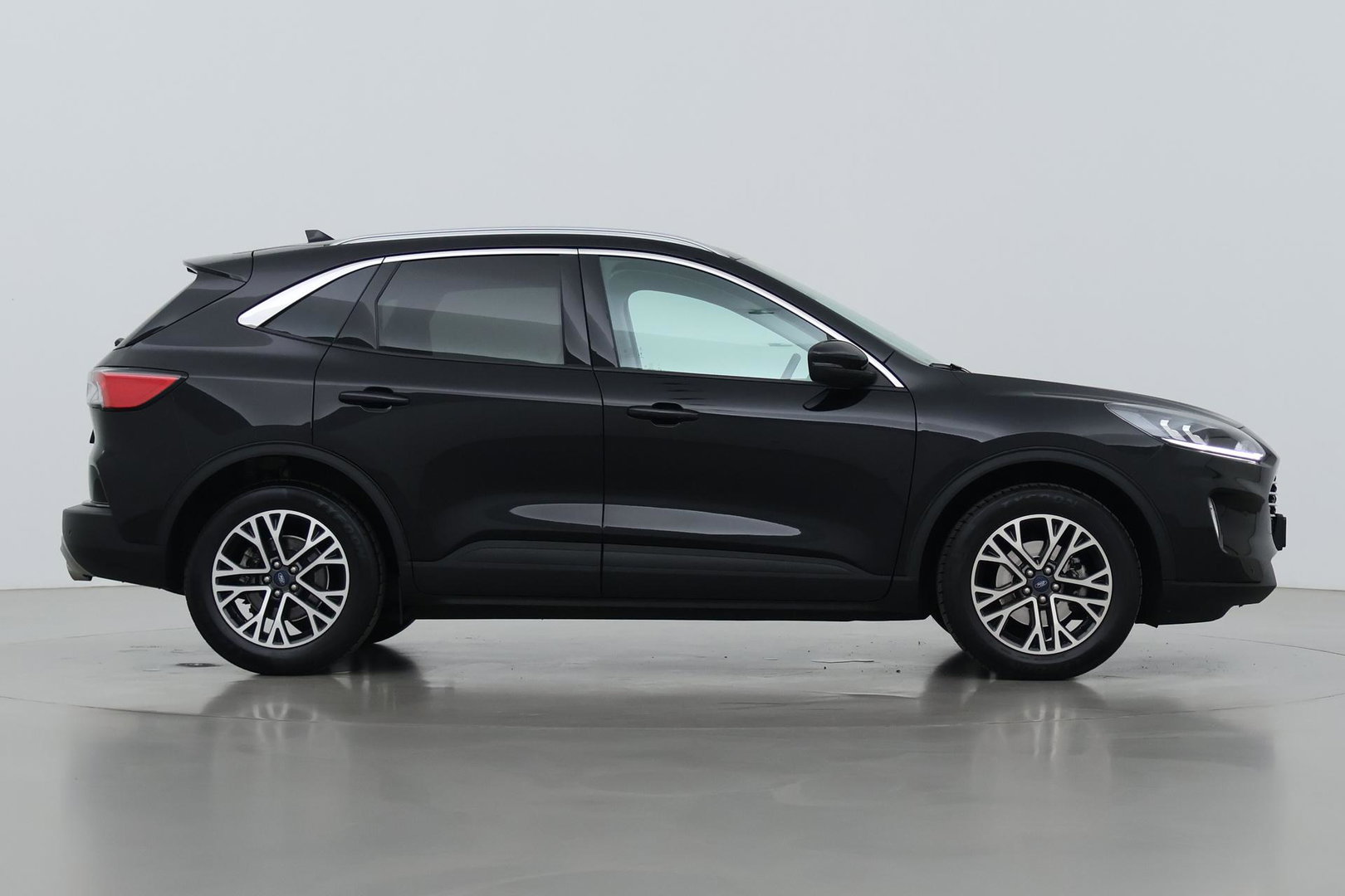 Ford Kuga 1.5 EcoBoost Titanium X | Stoel+Stuurverwarming | Camera | Getint Glas | 18 Inch