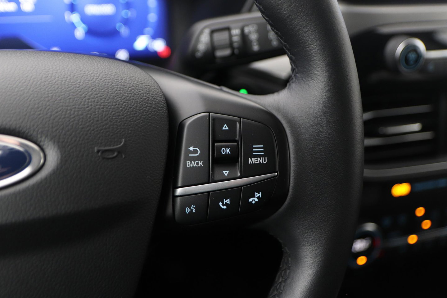 Ford Kuga 1.5 EcoBoost Titanium X | Stoel+Stuurverwarming | Camera | Getint Glas | 18 Inch
