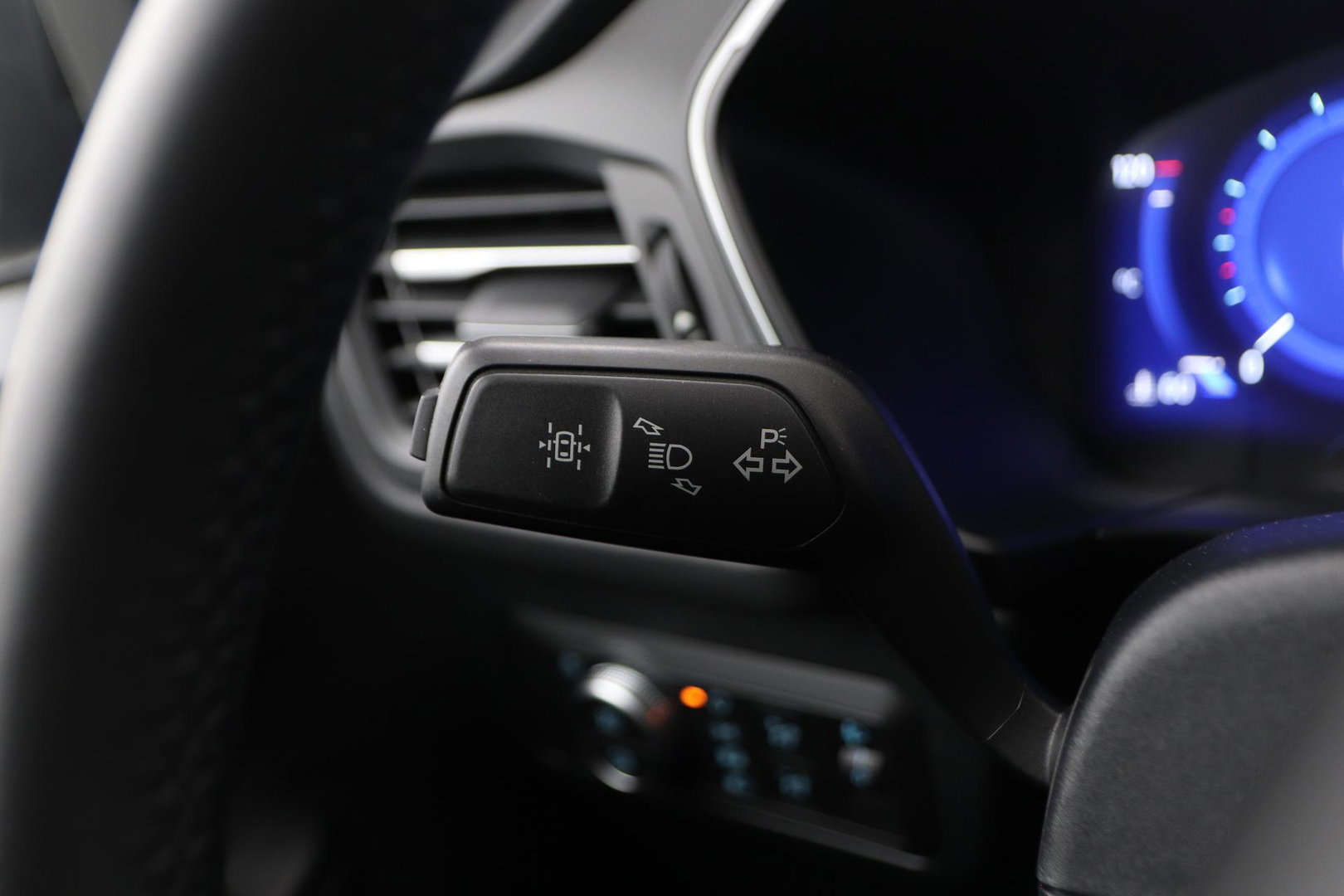 Ford Kuga 1.5 EcoBoost Titanium X | Stoel+Stuurverwarming | Camera | Getint Glas | 18 Inch
