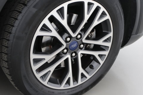 Ford Kuga 1.5 EcoBoost Titanium X | Stoel+Stuurverwarming | Camera | Getint Glas | 18 Inch