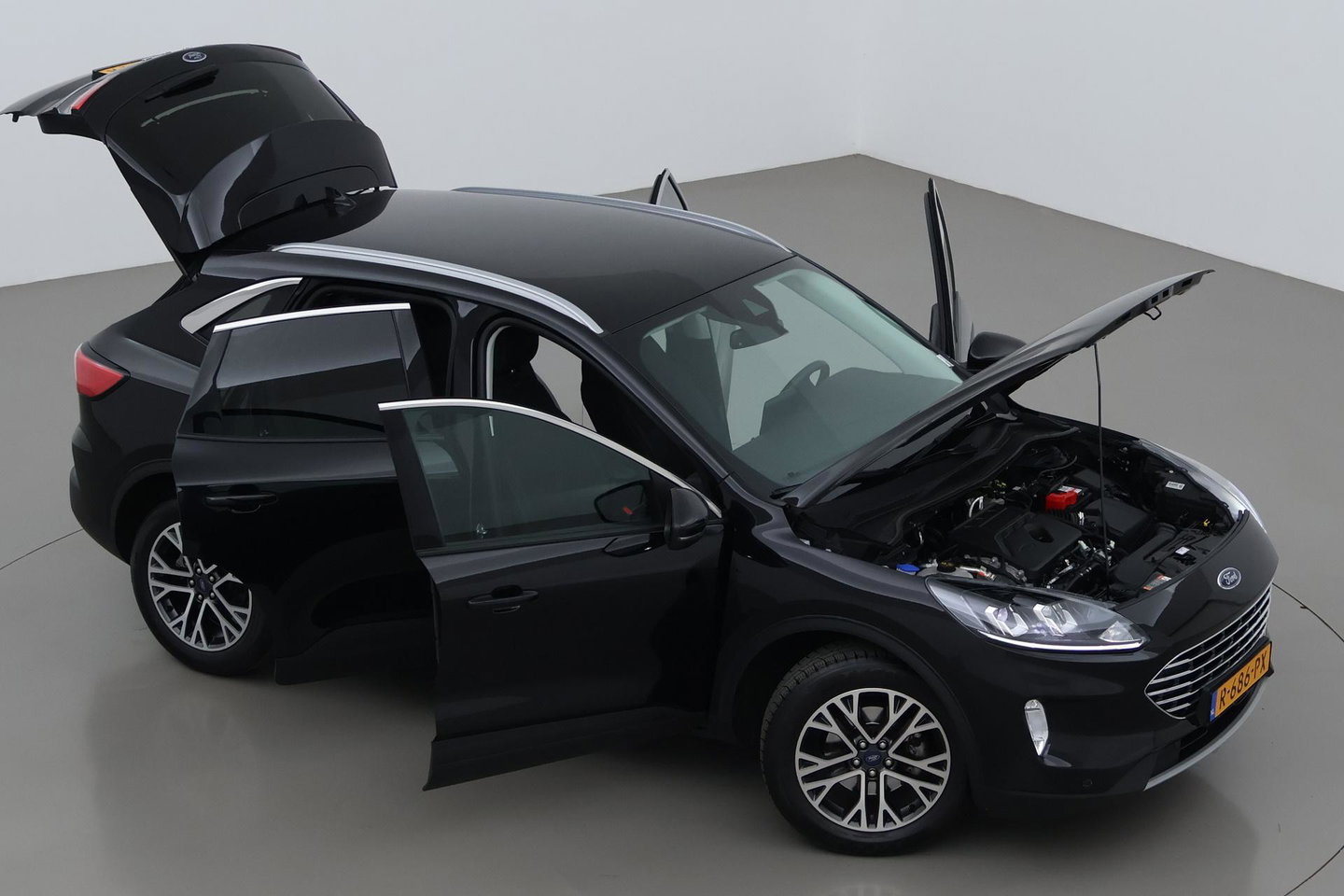 Ford Kuga 1.5 EcoBoost Titanium X | Stoel+Stuurverwarming | Camera | Getint Glas | 18 Inch