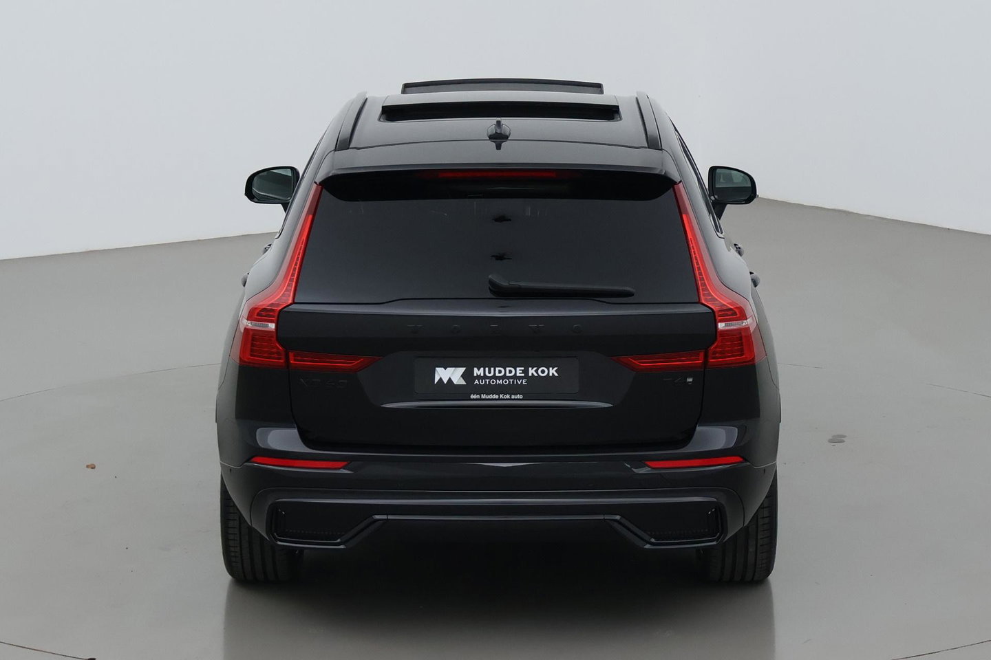 Volvo XC60 T6 Plug-in hybrid Ultra Black Edition | ACC | Luchtvering | Bowers&Wilkins | 360° Camera | Stoelmassage | Panoramadak | Head-Up