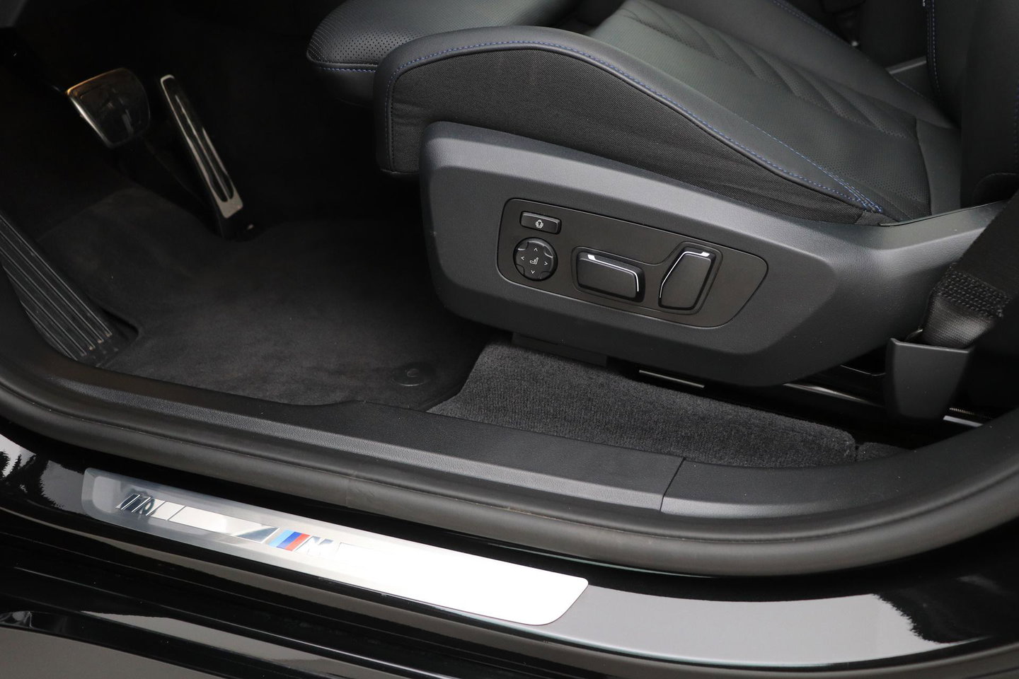 BMW X3 30e xDrive | ACC | M Sportpakket | Head-Up | Trekhaak | Panoramadak | Harman/Kardon | 360° Camera