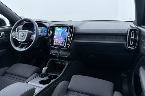 Volvo EX40 Single Motor Extended Range Plus Black Ed. 82 kWh | ACC | Panoramadak | 360° Camera | Harman/Kardon | BLIS | 20 Inch