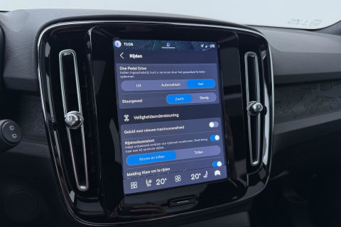 Volvo EX40 Single Motor Extended Range Plus Black Ed. 82 kWh | ACC | Panoramadak | 360° Camera | Harman/Kardon | BLIS | 20 Inch