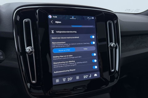 Volvo EX40 Single Motor Extended Range Plus Black Ed. 82 kWh | ACC | Panoramadak | 360° Camera | Harman/Kardon | BLIS | 20 Inch