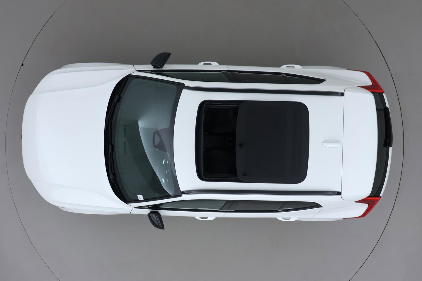 Volvo EX40 Single Motor Extended Range Plus Black Ed. 82 kWh | ACC | Panoramadak | 360° Camera | Harman/Kardon | BLIS | 20 Inch