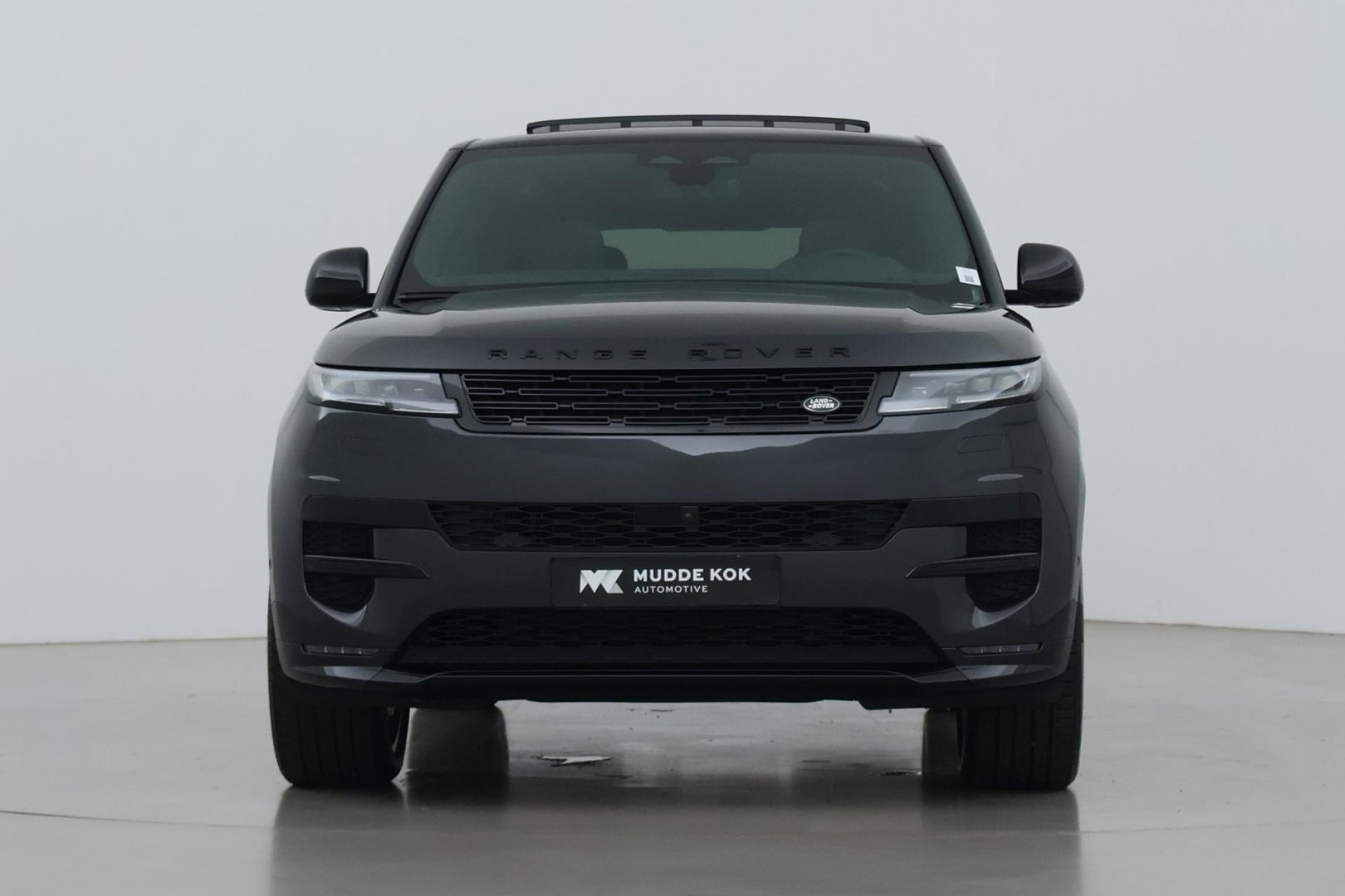 Land Rover Range Rover Sport 3.0 P550e Autobiography PHEV | Black Pack | Massage | Meridian Surround | Koelbox | ClearSight | Trekhaak | 23 Inch