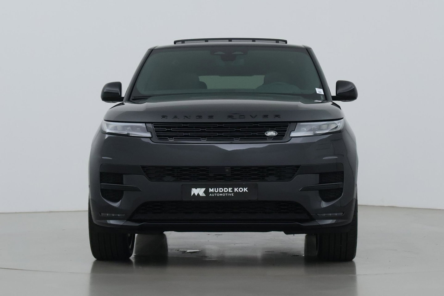 Land Rover Range Rover Sport 3.0 P550e Autobiography PHEV | Black Pack | Massage | Meridian Surround | Koelbox | ClearSight | Trekhaak | 23 Inch